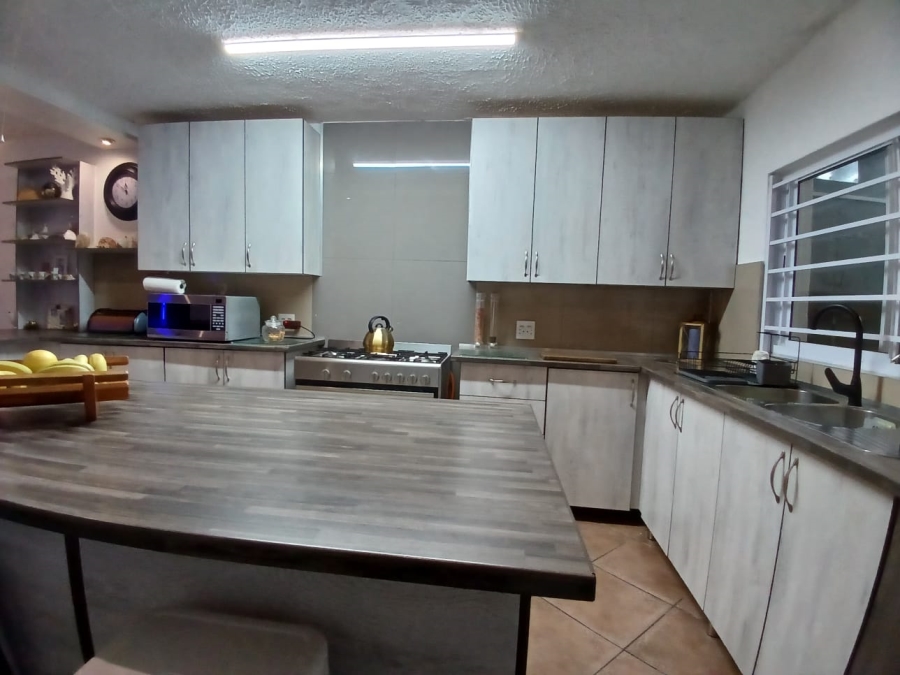 3 Bedroom Property for Sale in Cambridge West Eastern Cape